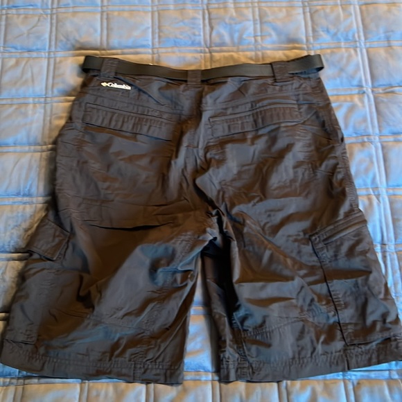 Columbia Omni-Shade shorts 34 - Picture 4 of 6